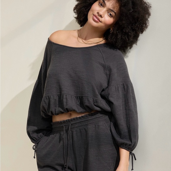 Aerie Dark Gray Cropped Sweatshirt with Tie Cuffs - Picture 3 of 7